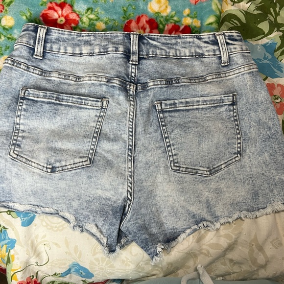 Shorts Bundle - Picture 3 of 7